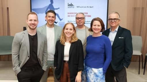 iab NETwork diskutiert Karriere: Hannes Wurzwallner (cptr Austria), Matthias Seiringer (ORF-Enterprise), Lena Artes-Stockinger (Mediaplus Austria), Maximilian Mondel (Momentum Wien), Andrea Swift (e-dialog), Marcus Kleemann (Jobaffairs Personalmarketing) © Katharina Schiffl