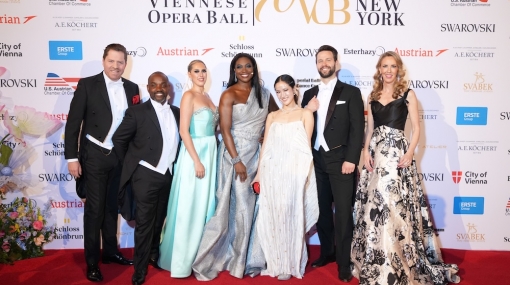 Viennese Opera Ball New York 2026 im Cirpriani 42nd Street: Daniel Serafin, Lawrence Brownlee, Golda Zahra, Angel Joy Blue, Hera Hyesang Park, Adam Smith, Silvia Frieser © Charles Wills