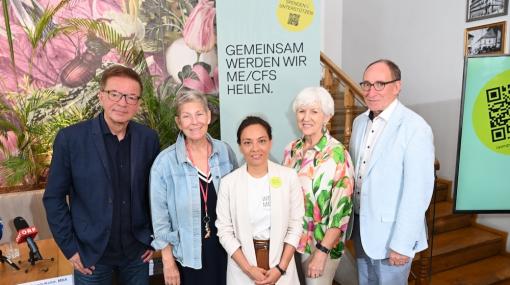WE&ME Foundation: Petition für Umsetzung des Nationalen Aktionsplans PAIS: Rudolf Anschober, Andrea Kdolsky, Caroline Ströck, Maria Rauch-Kallat, Johannes Rauch © Christian Jobst