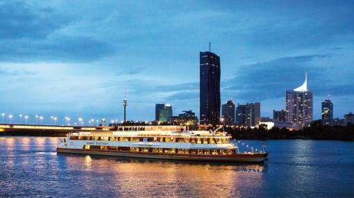 MS Admiral Tegetthoff @ Night © DDSG Blue Danube