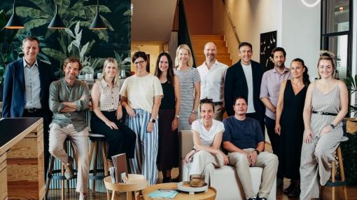 Zweite Hauptjury des Media Award 2026 in Meeting Suites by Bene unter der Leitung von Verena Kehr (Mediaplus Austria) © Mila Eder