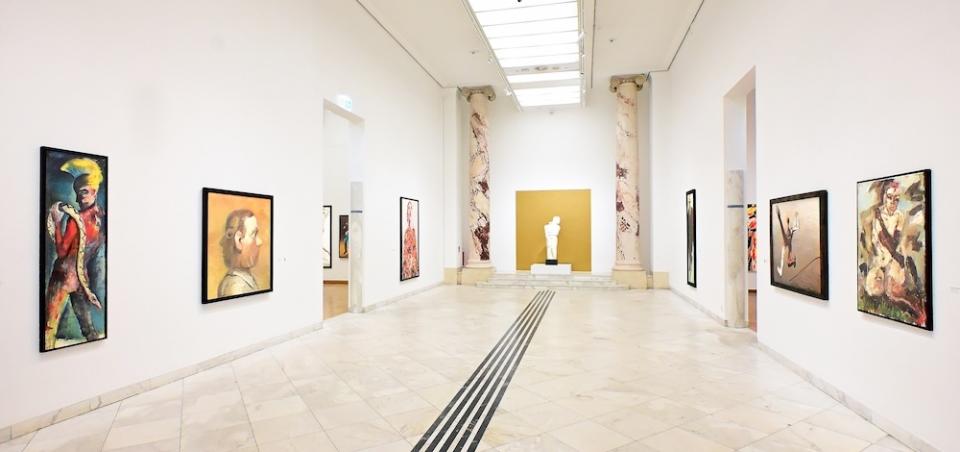 Ausstellungansicht »MENSCH BERLIN« der Stiftung Kunstforum Berliner Volksbank im Bank Austria Kunstforum Wien © Christian Jobst