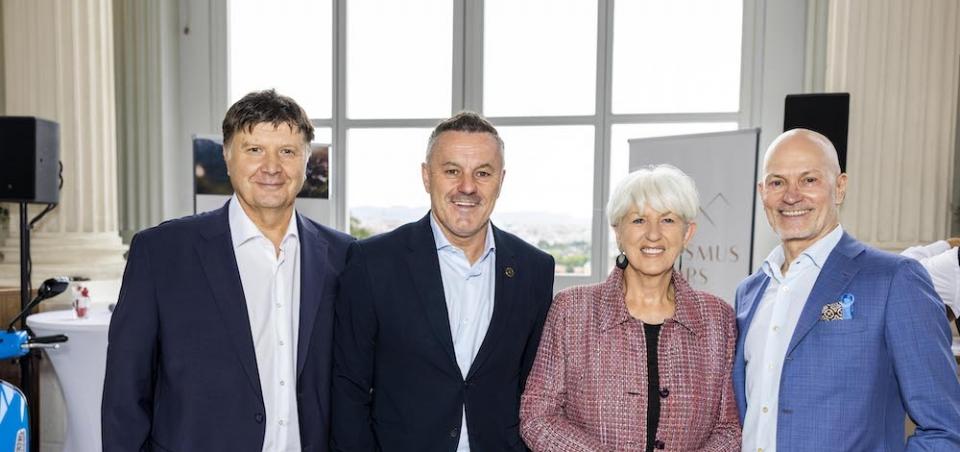 Mdiengespräch zur Vorstellung der TOURISMUSSTARS auf der Gloriette: Josip Susnjara (SHI Group), Klaus Panholzer (Schönbrunn Group), Maria Rauch-Kallat (Bundesministerin a.D.), Christian P. Lerner (TOURISMUSSTARS) © Stefan Joham