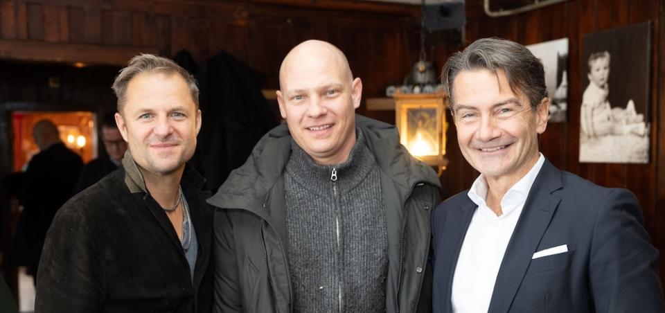 „Meet & Eat“ der ORF-Enterprise beim Filmfestival Kitzbühel: Philipp Hochmair (Schauspieler), Michael Reisch (Filmfestival Kitzbühel), ROland Weißmann (ORF) © BrauerPhotos/Andreas Kolarik „Meet & Eat“ der ORF-Enterprise beim Filmfestival Kitzbühel: Philipp Hochmair (Schauspieler), Michael Reisch (Filmfestival Kitzbühel), ROland Weißmann (ORF) © BrauerPhotos/Andreas Kolarik