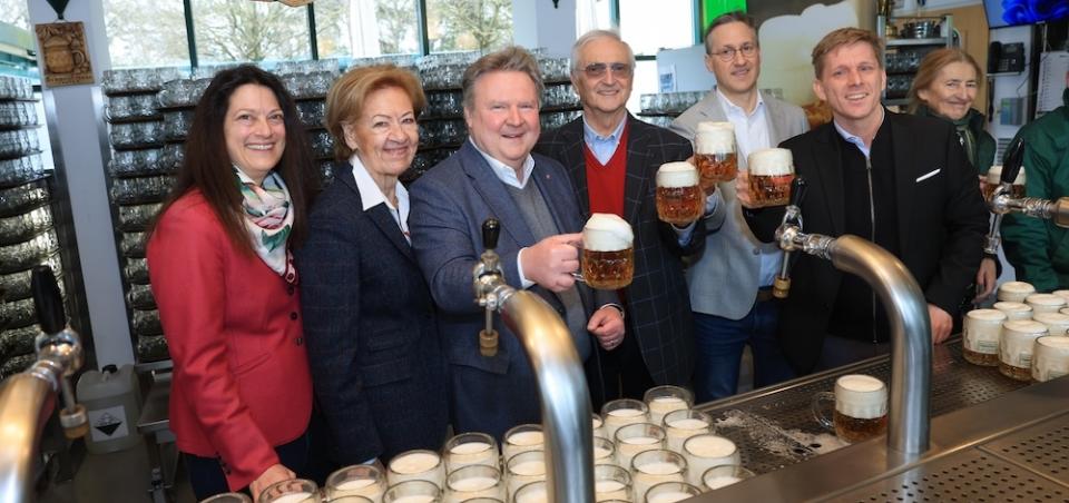 Saisoneröffnung 2026 Schweizerhaus © Peter Tomschi Saisoneröffnung 2026 Schweizerhaus © Peter Tomschi