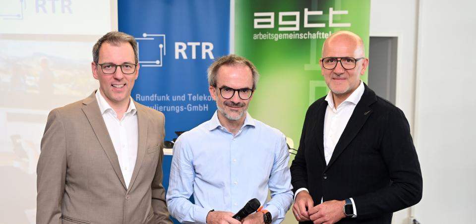 Präsentation der Bewegtbildstudie 2026: Arbeitsgemeinschaft TELETEST Obmann Thomas Gruber (ProSiebenSat.1 PULS 4), Stefan Schiel (Marketmind), WolfganG Struber (RTR Medien) © Christian Jobst