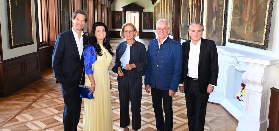 Eröffnung von Schloss Prugg: Beppo Harrach, Saba Harrach, Johanna Mikl-Leitner, Gerhard Weil, Christoph Klingler © Christian Jobst