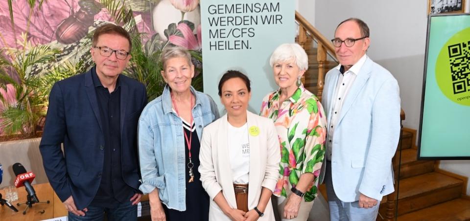 WE&ME Foundation: Petition für Umsetzung des Nationalen Aktionsplans PAIS: Rudolf Anschober, Andrea Kdolsky, Caroline Ströck, Maria Rauch-Kallat, Johannes Rauch © Christian Jobst WE&ME Foundation: Petition für Umsetzung des Nationalen Aktionsplans PAIS: Rudolf Anschober, Andrea Kdolsky, Caroline Ströck, Maria Rauch-Kallat, Johannes Rauch © Christian Jobst