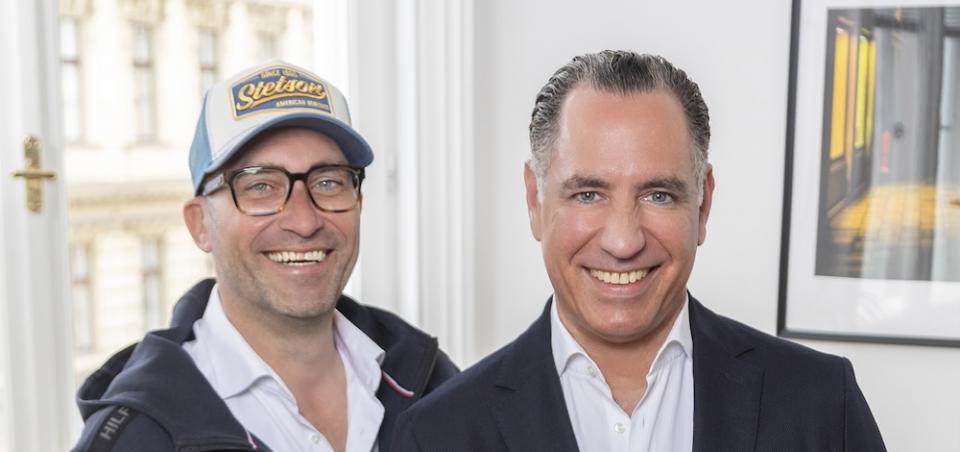 ShowHeroes: Doland Divos und Michael Buchbinder (Country Manager Österreich und Schweiz) © DC42/Jürgen Hammerschmid ShowHeroes: Doland Divos und Michael Buchbinder (Country Manager Österreich und Schweiz) © DC42/Jürgen Hammerschmid