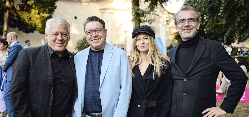 Premire Musikfestival Steyr 2026 mit »Hair«: Hans Arsenovic (Die Grünen), Karl-Michael Ebner (Intendant), Zoe und Christof Straub (Musiker) © Peter Mayr Premire Musikfestival Steyr 2026 mit »Hair«: Hans Arsenovic (Die Grünen), Karl-Michael Ebner (Intendant), Zoe und Christof Straub (Musiker) © Peter Mayr