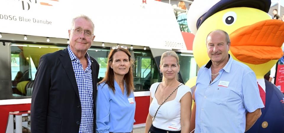 Wolfgang Fischer (DDSG Blue Danube), Ursula Bauer-Gabritsch (DDSG Blue Danube), Tina Heindl (Wiener Praterverband) und Fredo Nemec (Wiener Praterverband) © Christian Jobst Wolfgang Fischer (DDSG Blue Danube), Ursula Bauer-Gabritsch (DDSG Blue Danube), Tina Heindl (Wiener Praterverband) und Fredo Nemec (Wiener Praterverband) © Christian Jobst